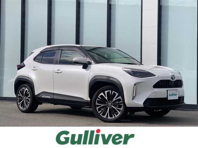 トヨタ ヤリスクロス ハイブリッド Z 大阪府 2022(令4)年 4.3万km ホワイトパールクリスタルシャイン 純正８インチナビ/   Bluetooth/USB/衝突軽減/ＢＳＭ/全方位モニター/前席シートヒーター/レーダークルーズコントロール/パワーシート/ドライブレコーダー/純正フロアマット/プッシュスタート/スマートキー/ハーフレザー/ＥＴＣ/ＬＥＤライト