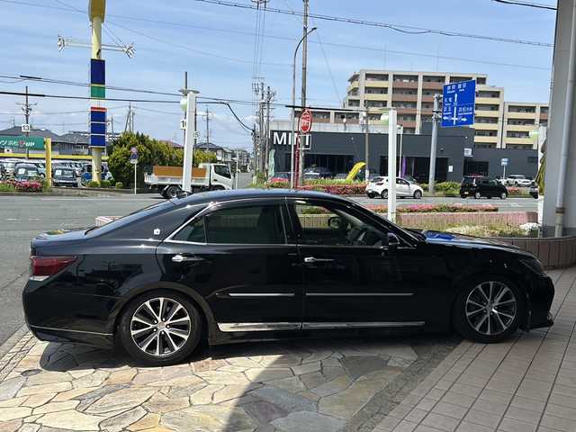 トヨタ クラウン アスリート G-T 静岡県 2016(平28)年 9.5万km ブラック 純正ナビ/・アラウンドビューモニター/・Bluetooth/・CD/DVD/・USB/・AUX/・TV/主要装備/・プッシュスタート/・ETC車載器/・ドライブレコーダー/・クルーズコントロール/・パワーシート/・レザーシート/・前席シートヒーター/・前席シートクーラー/・純正17インチＡＷ/・純正フロアマット/・LEDヘッドライト/・オートライト/・アイドリングストップ/・TVキャンセラー/・前後ソナー