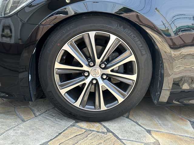 トヨタ クラウン アスリート G-T 静岡県 2016(平28)年 9.5万km ブラック 純正ナビ/・アラウンドビューモニター/・Bluetooth/・CD/DVD/・USB/・AUX/・TV/主要装備/・プッシュスタート/・ETC車載器/・ドライブレコーダー/・クルーズコントロール/・パワーシート/・レザーシート/・前席シートヒーター/・前席シートクーラー/・純正17インチＡＷ/・純正フロアマット/・LEDヘッドライト/・オートライト/・アイドリングストップ/・TVキャンセラー/・前後ソナー
