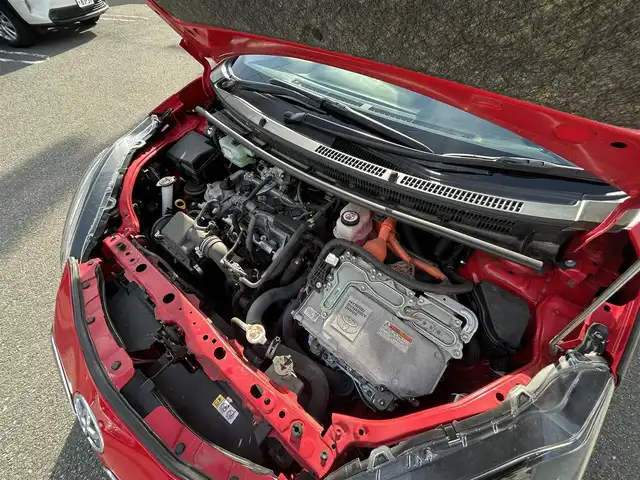 トヨタ アクア リルヴィーS 山形県 2018(平30)年 4.4万km スーパーレッドⅤ 純正ナビ/AM/FM/TV/SD//Bluetooth/ベージュレザーシート/衝突被害軽減装置/禁煙車/バックカメラ/前後コーナーセンサー/社外フロントエアロ/ETC2.0/LEDヘッドライト/クルーズコントロール/スマートキー/シートヒーターD/N/前ドライブレコーダー/純正オーディオ/フォグランプ/プッシュスタート/レーンキープアシスト/オートライト/オートハイビーム/T-connect/横滑り軽減装置/ナノイー/ドアバイザー/冬タイヤ積載/保証書/取扱説明書