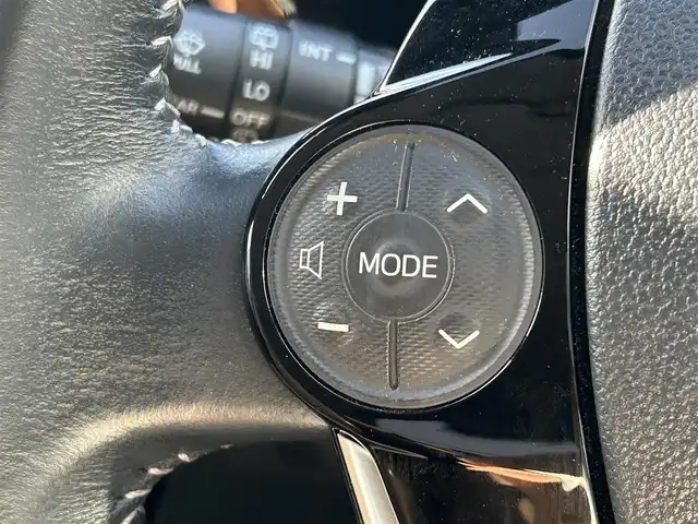 トヨタ アクア リルヴィーS 山形県 2018(平30)年 4.4万km スーパーレッドⅤ 純正ナビ/AM/FM/TV/SD//Bluetooth/ベージュレザーシート/衝突被害軽減装置/禁煙車/バックカメラ/前後コーナーセンサー/社外フロントエアロ/ETC2.0/LEDヘッドライト/クルーズコントロール/スマートキー/シートヒーターD/N/前ドライブレコーダー/純正オーディオ/フォグランプ/プッシュスタート/レーンキープアシスト/オートライト/オートハイビーム/T-connect/横滑り軽減装置/ナノイー/ドアバイザー/冬タイヤ積載/保証書/取扱説明書