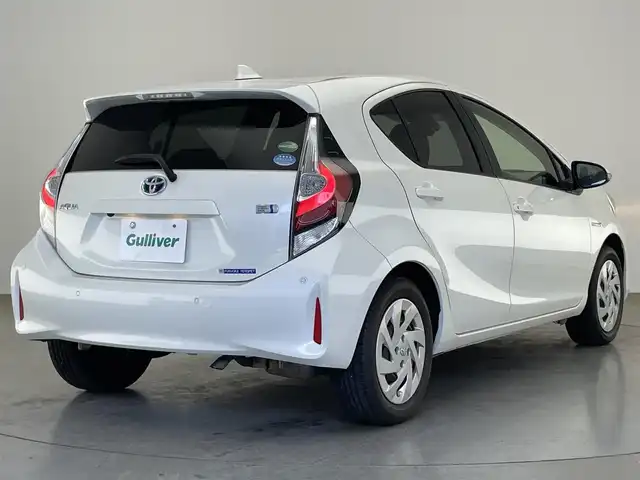 トヨタ アクア G 愛知県 2019(令1)年 7.6万km ホワイトパールクリスタルシャイン 社外メモリナビ　ＢＴ　バックカメラ　プッシュスタート　ＥＴＣ　オートライト　スマートキー　トヨタセーフティセンス　衝突軽減装置　車線逸脱　踏み間違い防止　コーナーセンサー　クルーズコントロール　禁煙車