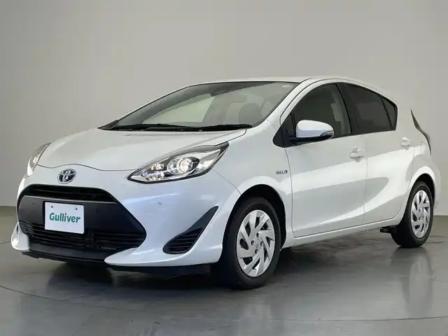 トヨタ アクア G 愛知県 2019(令1)年 7.6万km ホワイトパールクリスタルシャイン 社外メモリナビ　ＢＴ　バックカメラ　プッシュスタート　ＥＴＣ　オートライト　スマートキー　トヨタセーフティセンス　衝突軽減装置　車線逸脱　踏み間違い防止　コーナーセンサー　クルーズコントロール　禁煙車