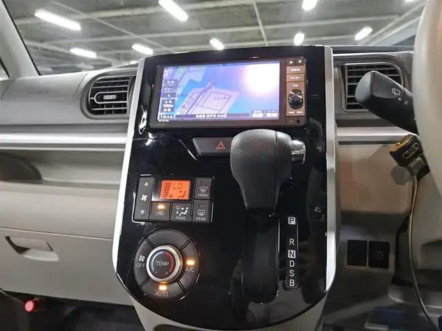 ダイハツ タント X 鹿児島県 2016(平28)年 5.7万km ファイアークォーツレッドM 〇ワンオーナー/〇純正ナビ/〇フルセグTV/〇パワースライドドア（助手席側）/〇バックカメラ/〇アイドリングストップ機能/〇ハロゲンヘッドランプ/〇オートライト/〇電動格納ドアミラー/〇ステアリングスイッチ/〇オートエアコン/〇純正14インチフルホイールキャップ/〇キーフリーシステム/〇禁煙車