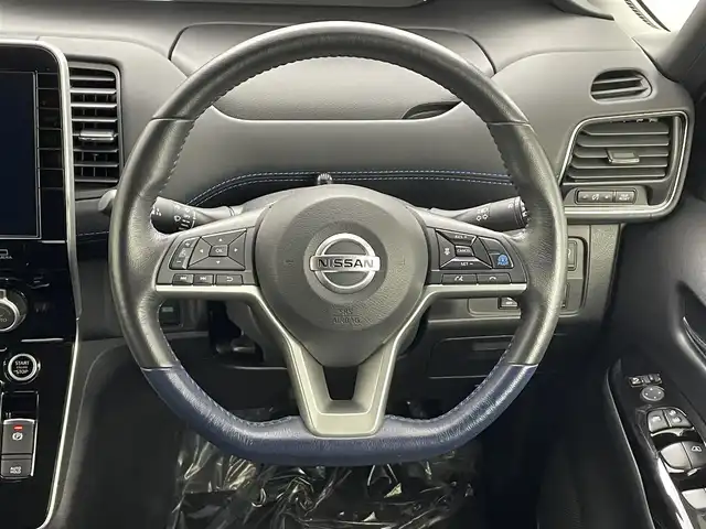 日産 セレナ オーテック スポーツスペック 埼玉県 2021(令3)年 2万km ブリリアントホワイトパール 純正１０インチナビ　アラウンドビューモニター　プロパイロット　両側電動スライドドア　ＥＴＣ　ドライブレコーダー　デジタルインナーミラー　シートヒーター　ステアリングヒーター　ＢＳＭ　衝突被害軽減