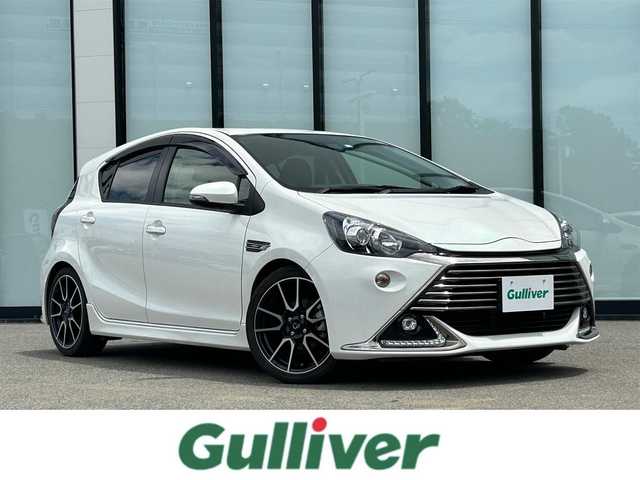 トヨタ アクア G G’s 大阪府 2016(平28)年 4.8万km ライムホワイトパールクリスタルシャイン 社外8インチナビ（サイバーナビ）　/   フルセグTV/CD/DVD/Bluetooth /USB /バックカメラ　　/横滑り防止装置/クルーズコントロール/レーンキープアシスト/ドライブレコーダー（前方）/オートマチックハイビーム/純正フロアマット/プッシュスタート/スマートキー　/純正17インチアルミホイール（G’s）　/純正エアロ（フロント、リア、サイド）　/LEDヘッドランプ　/ETC/LED　