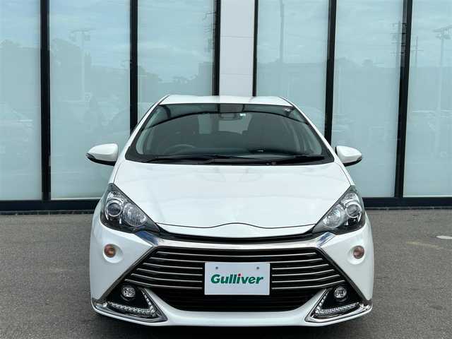 トヨタ アクア G G’s 大阪府 2016(平28)年 4.8万km ライムホワイトパールクリスタルシャイン 社外8インチナビ（サイバーナビ）　/   フルセグTV/CD/DVD/Bluetooth /USB /バックカメラ　　/横滑り防止装置/クルーズコントロール/レーンキープアシスト/ドライブレコーダー（前方）/オートマチックハイビーム/純正フロアマット/プッシュスタート/スマートキー　/純正17インチアルミホイール（G’s）　/純正エアロ（フロント、リア、サイド）　/LEDヘッドランプ　/ETC/LED　