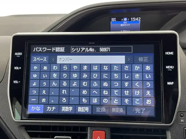 トヨタ エスクァイア ハイブリッド 栃木県 2019(令1)年 3.8万km スパークリングブラックパールクリスタルシャイン 純正10インチナビ/（CD/DVD/Bluetooth/SD/iPod）/バックカメラ/純正ビルトインETC/トヨタセーフティセンス/・プリクラッシュセーフティ/・レーンディパーチャーアラート/・オートマチックハイビーム/・先行発進車お知らせ/・クリアランスソナー/PKSB/前方ドラレコ/両側パワースライドドア/ハーフレザーシート/シートヒーター/禁煙車/ステアリングヒーター/フリップダウンモニター/オートライト/LEDヘッドライト/AC100V電源/スマートキー/プッシュスタート/ステアリングスイッチ/電動格納ミラー/純正アルミホイール/純正フロアマット