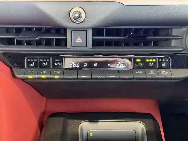 トヨタ クラウン スポーツ RS 愛知県 2024(令6)年 2.4万km ブラック ワンオーナー/１２．３インチナビ/AMFM/USB/BT/フルセグTV//AppleCarPlay/全方位カメラ/ビルトインETC2.0/トヨタセーフティセンス/ACC/HUD/LDA/PCS/BSM/PDA/クリアランスソナー/RCTA/RCD/PKSB/SEA/パワーバックドア/レザーシート/パワーシート/全席シートヒーター/DN席エアシート/メモリシート/パドルシフト/１００V電源/デジタルインナーミラー/LEDヘッドライト/オートハイビーム/保証書/取扱説明書/スペアキー