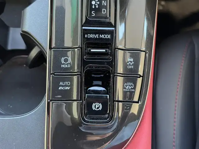 トヨタ クラウン スポーツ RS 愛知県 2024(令6)年 2.4万km ブラック ワンオーナー/１２．３インチナビ/AMFM/USB/BT/フルセグTV//AppleCarPlay/全方位カメラ/ビルトインETC2.0/トヨタセーフティセンス/ACC/HUD/LDA/PCS/BSM/PDA/クリアランスソナー/RCTA/RCD/PKSB/SEA/パワーバックドア/レザーシート/パワーシート/全席シートヒーター/DN席エアシート/メモリシート/パドルシフト/１００V電源/デジタルインナーミラー/LEDヘッドライト/オートハイビーム/保証書/取扱説明書/スペアキー