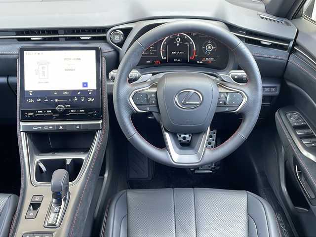 レクサス ＬＢＸ モリゾウ RR 富山県 2024(令6)年 0.3万km パールⅡ 4WD/ワンオーナー/特別仕様車（MorizoRR）/マークレビンソンプレミアムサウンド/LEXUSプロテクションフィルムセット/マルチカラーイルミネーションパッケージ/RR専用鍛造19インチアルミホイール/LEXUS赤キャリパー/ダイナミックターボ/レクサスセーフティシステムプラス/床下透過式パノラミックビューモニター/ブラインドスポットモニター/レーダークルーズコントロール/クリアランスソナー/レーンキープアシスト/パワーバックドア/前後ドライブレコーダー/純正ナビ/フルセグ/ETC2.0/ステアリングヒーター/快適温熱ヒーター