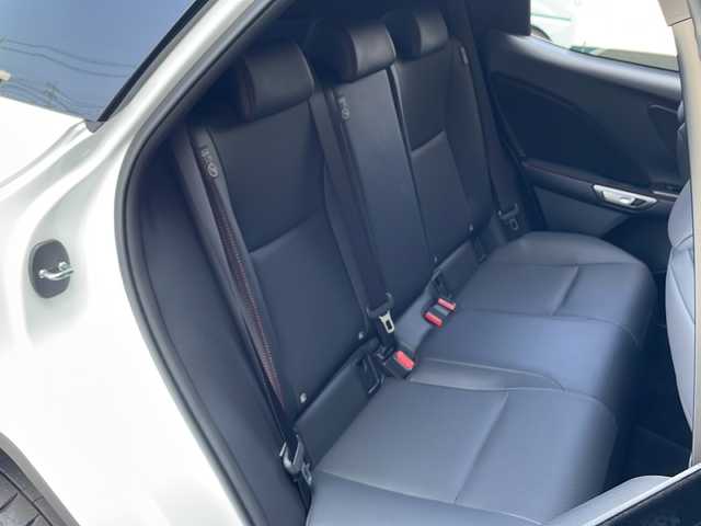 レクサス ＬＢＸ モリゾウ RR 富山県 2024(令6)年 0.3万km パールⅡ 4WD/ワンオーナー/特別仕様車（MorizoRR）/マークレビンソンプレミアムサウンド/LEXUSプロテクションフィルムセット/マルチカラーイルミネーションパッケージ/RR専用鍛造19インチアルミホイール/LEXUS赤キャリパー/ダイナミックターボ/レクサスセーフティシステムプラス/床下透過式パノラミックビューモニター/ブラインドスポットモニター/レーダークルーズコントロール/クリアランスソナー/レーンキープアシスト/パワーバックドア/前後ドライブレコーダー/純正ナビ/フルセグ/ETC2.0/ステアリングヒーター/快適温熱ヒーター