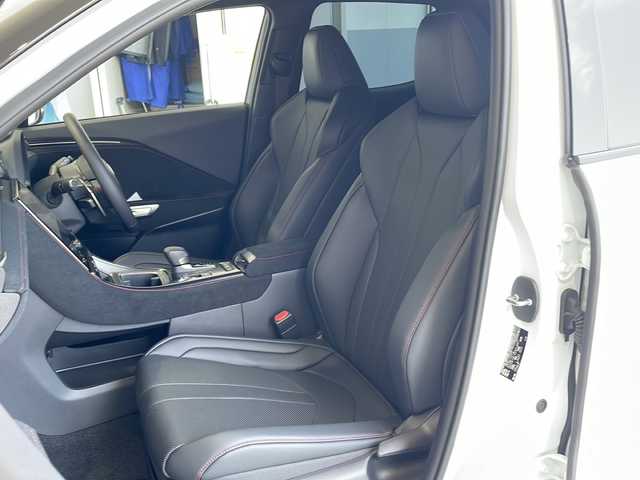 レクサス ＬＢＸ モリゾウ RR 富山県 2024(令6)年 0.3万km パールⅡ 4WD/ワンオーナー/特別仕様車（MorizoRR）/マークレビンソンプレミアムサウンド/LEXUSプロテクションフィルムセット/マルチカラーイルミネーションパッケージ/RR専用鍛造19インチアルミホイール/LEXUS赤キャリパー/ダイナミックターボ/レクサスセーフティシステムプラス/床下透過式パノラミックビューモニター/ブラインドスポットモニター/レーダークルーズコントロール/クリアランスソナー/レーンキープアシスト/パワーバックドア/前後ドライブレコーダー/純正ナビ/フルセグ/ETC2.0/ステアリングヒーター/快適温熱ヒーター