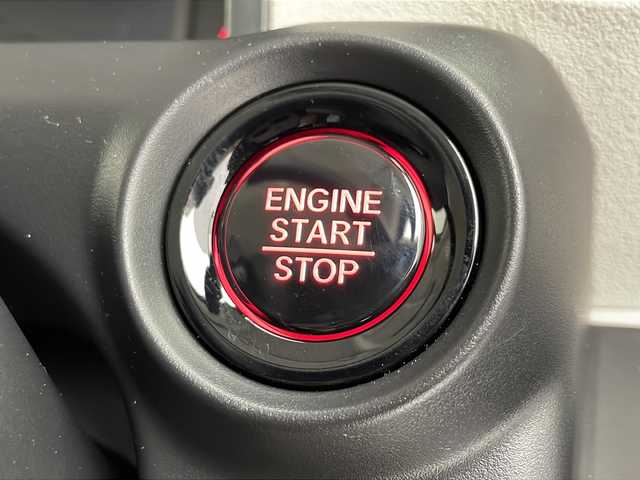 ホンダ Ｎ ＢＯＸ 千葉県 2024(令6)年 0.1万km クリスタルブラックパール Honda CONNECT for Gather ＋ ナビキット/Honda SENSING/フルセグTV/Bluetooth/CD/DVD/バックカメラ/前側ドライブレコーダー/ビルトインETC/シートヒーター/スマートキー/スペアキー/プッシュスタート/追従クルーズコントロール/レーンキープアシスト/衝突軽減ブレーキ/オートマチックハイビーム/LEDヘッドライト