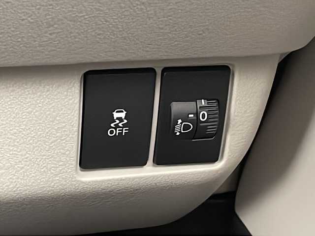 ホンダ Ｎ ＢＯＸ 千葉県 2024(令6)年 0.1万km クリスタルブラックパール Honda CONNECT for Gather ＋ ナビキット/Honda SENSING/フルセグTV/Bluetooth/CD/DVD/バックカメラ/前側ドライブレコーダー/ビルトインETC/シートヒーター/スマートキー/スペアキー/プッシュスタート/追従クルーズコントロール/レーンキープアシスト/衝突軽減ブレーキ/オートマチックハイビーム/LEDヘッドライト