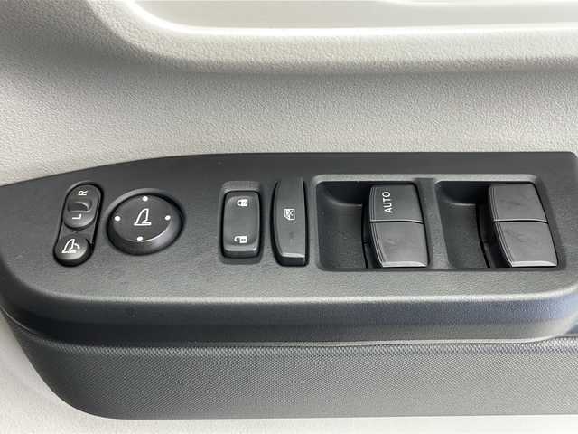 ホンダ Ｎ ＢＯＸ 千葉県 2024(令6)年 0.1万km クリスタルブラックパール Honda CONNECT for Gather ＋ ナビキット/Honda SENSING/フルセグTV/Bluetooth/CD/DVD/バックカメラ/前側ドライブレコーダー/ビルトインETC/シートヒーター/スマートキー/スペアキー/プッシュスタート/追従クルーズコントロール/レーンキープアシスト/衝突軽減ブレーキ/オートマチックハイビーム/LEDヘッドライト