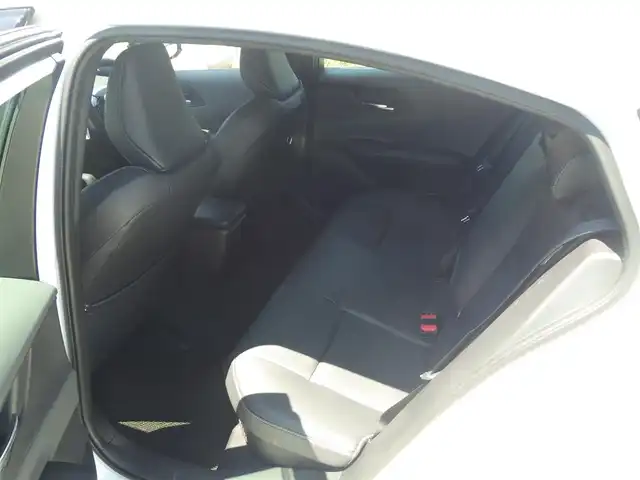 トヨタ プリウス Z 千葉県 2025(令7)年 1万km プラチナホワイトパールマイカ Toyota Safety Sense/・プリクラッシュセーフティ/・レーンディパーチャーアラート/・オートハイビーム/・レーダークルーズコントロール/・ブラインドスポットモニター/純正コネクティッドナビ/地デジTV/【Bluetooth接続】/パノラミックビューモニター/ドライブレコーダー（前後撮影）【TZ-DR210】/運転席パワーシート/革巻きステアリング/ステアリングスイッチ/ステアリングヒーター/ETC（2.0）/LEDヘッドライト/ウインカーミラー/クリアランスソナー/純正19インチアルミホイル/サイド/カーテンエアバッグ/スマートキー