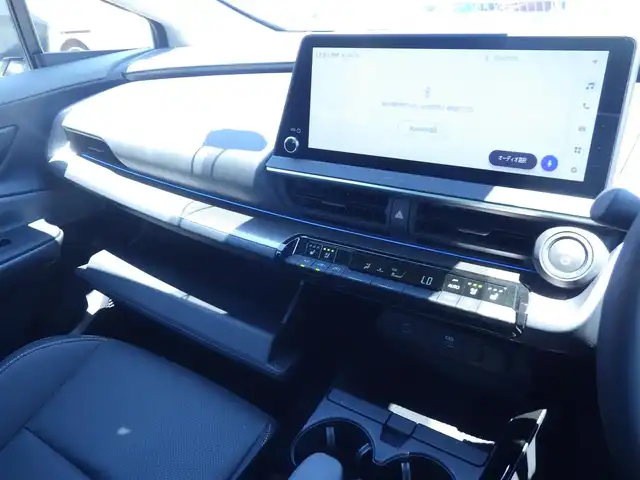 トヨタ プリウス Z 千葉県 2025(令7)年 1万km プラチナホワイトパールマイカ Toyota Safety Sense/・プリクラッシュセーフティ/・レーンディパーチャーアラート/・オートハイビーム/・レーダークルーズコントロール/・ブラインドスポットモニター/純正コネクティッドナビ/地デジTV/【Bluetooth接続】/パノラミックビューモニター/ドライブレコーダー（前後撮影）【TZ-DR210】/運転席パワーシート/革巻きステアリング/ステアリングスイッチ/ステアリングヒーター/ETC（2.0）/LEDヘッドライト/ウインカーミラー/クリアランスソナー/純正19インチアルミホイル/サイド/カーテンエアバッグ/スマートキー