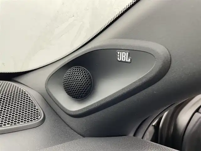トヨタ ＧＲヤリス RZ ハイパフォーマンス 群馬県 2023(令5)年 1.4万km スーパーホワイトⅡ GRフロントスポイラー/＝＝＝＝＝/純正8インチディスプレイオーディオPlus/・Bluetooth/USB/Miracast/8スピーカー　/（JBLサウンドシステム＋アクティブノイズコントロール）/ステアリングリモコン/カーボンルーフ（フィルム）/トルセンLSD/スポーツモード付VSC/ハーフレザーシート（ウルトラスエード＋合成皮革）/ビルトインETC2.0/スマートキー /LEDヘッドライト/オートライト /フォグランプ /純正18インチGR専用アルミホイール/オートリトラミラー/チルトステアリング