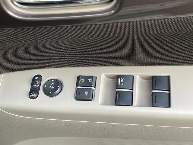 ホンダ Ｎ ＢＯＸ 2トーン G Lパッケージ 兵庫県 2014(平26)年 9.1万km 茶 (株)IDOMが運営する【じしゃロン姫路店】の自社ローン専用車両になります。こちらは現金またはオートローンご利用時の価格です。自社ローンご希望の方は別途その旨お申付け下さい/禁煙車/純正ギャザーズナビ/Bluetooth/フルセグ/バックカメラ/前方ドライブレコーダー/純正フロアマット/片側スライドドア/純正14インチアルミホイール/横滑り防止装置/盗難防止/オートライト