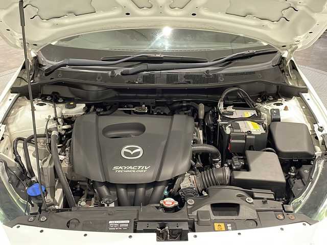 マツダ デミオ 13S 新潟県 2016(平28)年 13.7万km スノーフレイクホワイトパールマイカ スマートシティブレーキサポート/フルセグTV/ETC/シートヒーター/ステアリングリモコン/社外AW/LEDヘッドライト/社外AWスタッドレス車載