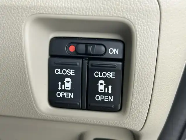 ホンダ Ｎ ＢＯＸ G SSパッケージ 福島県 2016(平28)年 1万km ルナシルバーM 純正ナビ　両側電動スライドドア　ヒートシーター　バックカメラ　ＨＩＤヘッドライト　フルセグＴＶ　ＥＴＣ　ドライブレコーダー Ｂｌｕｅｔｏｏｔｈ　フルフラットシート　純正フロアマット　衝突被害軽減