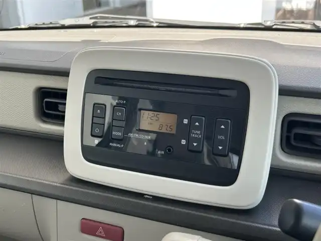 スズキ ラパン L 静岡県 2017(平29)年 1.6万km ブルーイッシュブラックパール3 レーダーブレーキサポート/純正オーディオ/ＡＵＸ接続/シートヒーター/スマートキー/プッシュスタート/ドラレコ/アイドリングストップ/ハロゲンヘッドライト/純正フロアマット/純正ドアバイザー/盗難防止装置/社外14AW