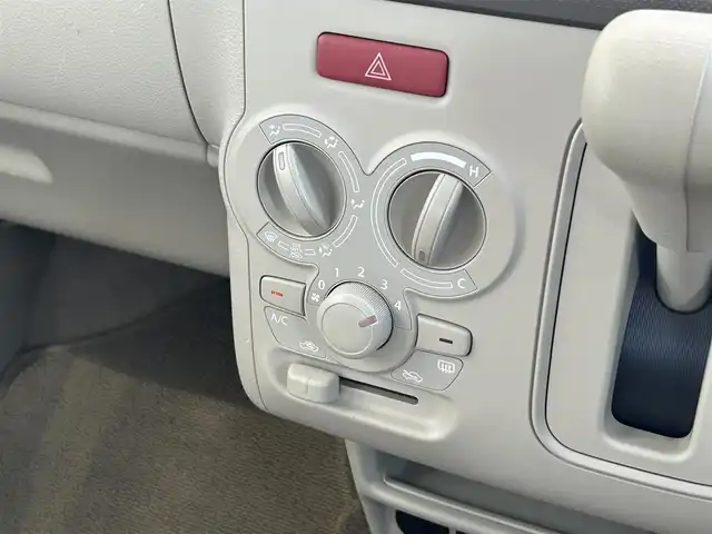 スズキ ラパン L 静岡県 2017(平29)年 1.6万km ブルーイッシュブラックパール3 レーダーブレーキサポート/純正オーディオ/ＡＵＸ接続/シートヒーター/スマートキー/プッシュスタート/ドラレコ/アイドリングストップ/ハロゲンヘッドライト/純正フロアマット/純正ドアバイザー/盗難防止装置/社外14AW