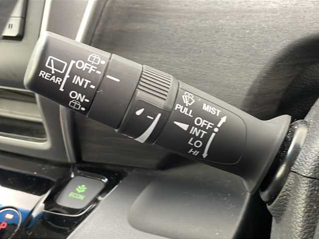 ホンダ フリード ハイブリット EX 埼玉県 2017(平29)年 5.5万km モダンスティールM 純正７インチナビ（VXM-174VFXi/）/バックカメラ/両側パワースライドドア/ビルトインＥＴＣ/前席シートヒーター/アダプティブクルーズコントロール/レーンキープアシスト/衝突軽減ブレーキ/横滑り防止装置/車線逸脱警報/ロールサンシェード/オートライト/LEDヘッドライト/ハーフレザーシート/純正フロアマット/純正アルミホイール