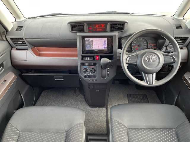 トヨタ ルーミー X S 富山県 2018(平30)年 8.7万km パールホワイトⅢ (株)IDOMが運営する【じしゃロン富山店】の自社ローン専用車両になります。こちらは現金またはオートローンご利用時の価格です。自社ローンご希望の方は別途その旨お申し付け下さい/プリクラッシュブレーキアシスト/コーナーセンサー/横滑り防止装置/KENWOODナビ/ETC/片側パワースライドドア/プッシュスタート/スマートキー/オートライト/取説/保証書/記録簿