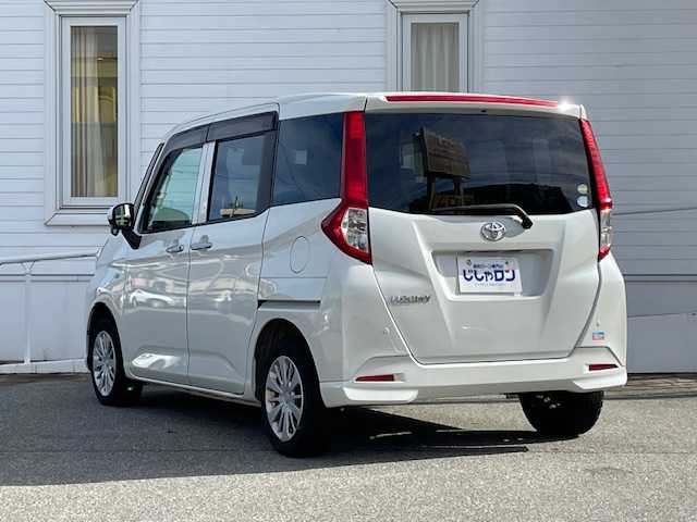 トヨタ ルーミー X S 富山県 2018(平30)年 8.7万km パールホワイトⅢ (株)IDOMが運営する【じしゃロン富山店】の自社ローン専用車両になります。こちらは現金またはオートローンご利用時の価格です。自社ローンご希望の方は別途その旨お申し付け下さい/プリクラッシュブレーキアシスト/コーナーセンサー/横滑り防止装置/KENWOODナビ/ETC/片側パワースライドドア/プッシュスタート/スマートキー/オートライト/取説/保証書/記録簿