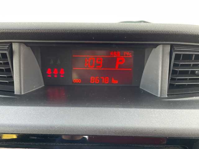 トヨタ ルーミー X S 富山県 2018(平30)年 8.7万km パールホワイトⅢ (株)IDOMが運営する【じしゃロン富山店】の自社ローン専用車両になります。こちらは現金またはオートローンご利用時の価格です。自社ローンご希望の方は別途その旨お申し付け下さい/プリクラッシュブレーキアシスト/コーナーセンサー/横滑り防止装置/KENWOODナビ/ETC/片側パワースライドドア/プッシュスタート/スマートキー/オートライト/取説/保証書/記録簿