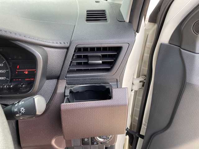 トヨタ ルーミー X S 富山県 2018(平30)年 8.7万km パールホワイトⅢ (株)IDOMが運営する【じしゃロン富山店】の自社ローン専用車両になります。こちらは現金またはオートローンご利用時の価格です。自社ローンご希望の方は別途その旨お申し付け下さい/プリクラッシュブレーキアシスト/コーナーセンサー/横滑り防止装置/KENWOODナビ/ETC/片側パワースライドドア/プッシュスタート/スマートキー/オートライト/取説/保証書/記録簿