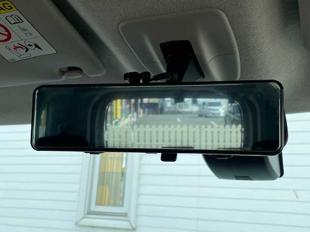 トヨタ ルーミー X S 富山県 2018(平30)年 8.7万km パールホワイトⅢ (株)IDOMが運営する【じしゃロン富山店】の自社ローン専用車両になります。こちらは現金またはオートローンご利用時の価格です。自社ローンご希望の方は別途その旨お申し付け下さい/プリクラッシュブレーキアシスト/コーナーセンサー/横滑り防止装置/KENWOODナビ/ETC/片側パワースライドドア/プッシュスタート/スマートキー/オートライト/取説/保証書/記録簿