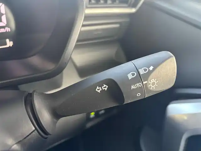 トヨタ ライズ G 愛知県 2024(令6)年 0.9万km ナチュラルベージュマイカM ワンオーナー/純正ディスプレイオーディオ/ラジオ/BT/USB/HDMI/フルセグTV/バックカメラ/ETC/衝突軽減ブレーキ/BSM/電動パーキング/オートホールド機能/プッシュスタート/純正フロアマット/LEDヘッドライト/スマートキー×2