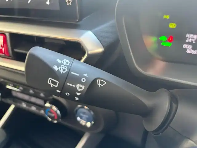 トヨタ ライズ G 愛知県 2024(令6)年 0.9万km ナチュラルベージュマイカM ワンオーナー/純正ディスプレイオーディオ/ラジオ/BT/USB/HDMI/フルセグTV/バックカメラ/ETC/衝突軽減ブレーキ/BSM/電動パーキング/オートホールド機能/プッシュスタート/純正フロアマット/LEDヘッドライト/スマートキー×2
