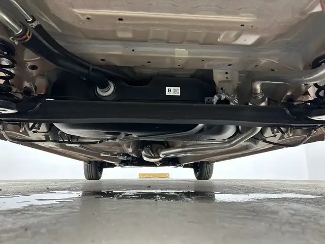 スズキ スペーシア HYBRID X 愛知県 2024(令6)年 0.1千km 茶 禁煙車/純正9インチナビ/（CD/DVD/Bluetooth/フルセグTV/USB)/全方位カメラ/スズキセーフティサポート/・衝突軽減ブレーキ/・レーンキープアシスト/・オートマチックハイビーム/・クリアランスソナー/・標識認識機能/シートヒーター/両側パワースライドドア/アイドリングストップ/スマートキー/プッシュスタート/LEDヘッドライト/ベンチシート