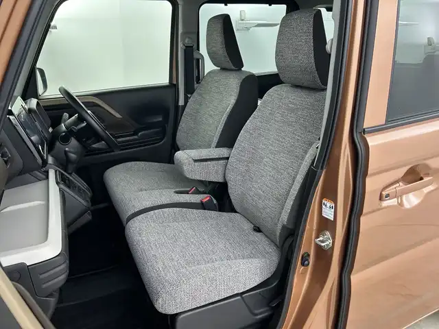 スズキ スペーシア HYBRID X 愛知県 2024(令6)年 0.1千km 茶 禁煙車/純正9インチナビ/（CD/DVD/Bluetooth/フルセグTV/USB)/全方位カメラ/スズキセーフティサポート/・衝突軽減ブレーキ/・レーンキープアシスト/・オートマチックハイビーム/・クリアランスソナー/・標識認識機能/シートヒーター/両側パワースライドドア/アイドリングストップ/スマートキー/プッシュスタート/LEDヘッドライト/ベンチシート