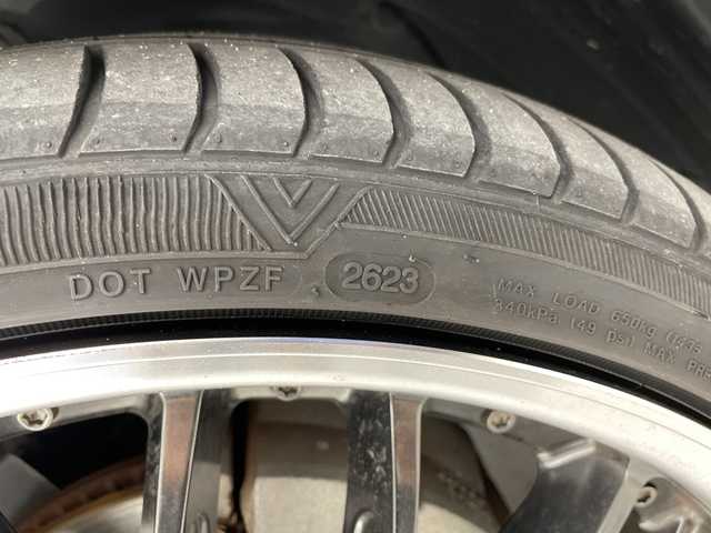 トヨタ カムリ G 愛知県 2017(平29)年 8.9万km 黒 トヨタセーフティセンス/純正ナビ/レーダークルーズコントロール/バックカメラ/コーナーセンサー/アルミホイール/ブラインドスポットモニター/LEDヘッドライト/オートマチックハイビーム/ドライブレコーダー/ETC/衝突軽減システム/フルセグ/CD DVD/Bluetooth/ステアリングスイッチ/スマートキー/プッシュスタート