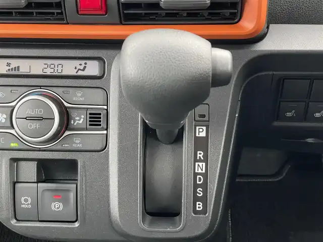 ダイハツ タント ファンクロス 東京都 2025(令7)年 0.3万km レイクブルーメタリック 純正ナビ(NMZN-W73D)/【AM/FM/DISC/HDMI/TV/BT/ipod/SD/USB】/パノラマモニター/ドライブレコーダー/両側電動スライドドア/衝突被害軽減ブレーキ/横滑り防止装置/シートヒーター/コーナーセンサー/後席モニター/電子パーキング/ルーフレール/LEDヘッドライト/フォグランプ/オートライト/純正14インチAW/プッシュスタート/スマートキー