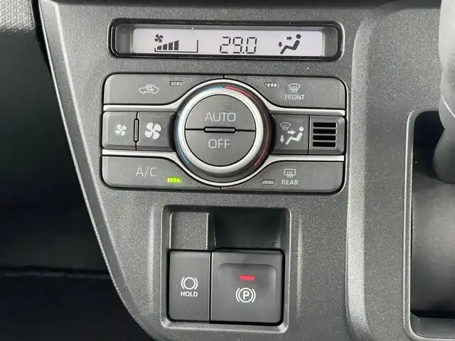 ダイハツ タント ファンクロス 東京都 2025(令7)年 0.3万km レイクブルーメタリック 純正ナビ(NMZN-W73D)/【AM/FM/DISC/HDMI/TV/BT/ipod/SD/USB】/パノラマモニター/ドライブレコーダー/両側電動スライドドア/衝突被害軽減ブレーキ/横滑り防止装置/シートヒーター/コーナーセンサー/後席モニター/電子パーキング/ルーフレール/LEDヘッドライト/フォグランプ/オートライト/純正14インチAW/プッシュスタート/スマートキー