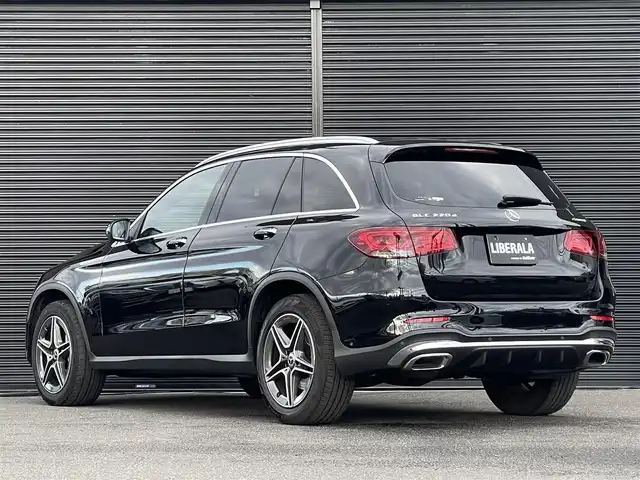 メルセデス・ベンツ ＧＬＣ２２０ d 4マチック AMGライン 山梨県 2020(令2)年 6.3万km 黒 後期　/Ｐサンルーフ　/レーダー　/ＡＣＣ　/ＢＳＡ/ＬＫＡ　/パイロットＡ　/ＨＵＤ　/純正メモリナビ　/全周囲Ｃ　/フルセグ　/黒半革　/シートＨ　Ｐシート　/マルチＢＬＥＤ　/Ａライト　/カープレイ　/保証書　/スペアＫ