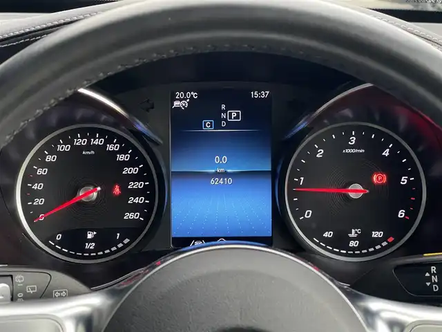 メルセデス・ベンツ ＧＬＣ２２０ d 4マチック AMGライン 山梨県 2020(令2)年 6.3万km 黒 後期　/Ｐサンルーフ　/レーダー　/ＡＣＣ　/ＢＳＡ/ＬＫＡ　/パイロットＡ　/ＨＵＤ　/純正メモリナビ　/全周囲Ｃ　/フルセグ　/黒半革　/シートＨ　Ｐシート　/マルチＢＬＥＤ　/Ａライト　/カープレイ　/保証書　/スペアＫ