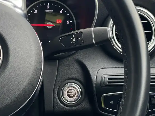 メルセデス・ベンツ ＧＬＣ２２０ d 4マチック AMGライン 山梨県 2020(令2)年 6.3万km 黒 後期　/Ｐサンルーフ　/レーダー　/ＡＣＣ　/ＢＳＡ/ＬＫＡ　/パイロットＡ　/ＨＵＤ　/純正メモリナビ　/全周囲Ｃ　/フルセグ　/黒半革　/シートＨ　Ｐシート　/マルチＢＬＥＤ　/Ａライト　/カープレイ　/保証書　/スペアＫ