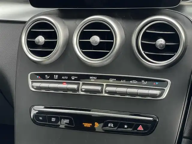 メルセデス・ベンツ ＧＬＣ２２０ d 4マチック AMGライン 山梨県 2020(令2)年 6.3万km 黒 後期　/Ｐサンルーフ　/レーダー　/ＡＣＣ　/ＢＳＡ/ＬＫＡ　/パイロットＡ　/ＨＵＤ　/純正メモリナビ　/全周囲Ｃ　/フルセグ　/黒半革　/シートＨ　Ｐシート　/マルチＢＬＥＤ　/Ａライト　/カープレイ　/保証書　/スペアＫ