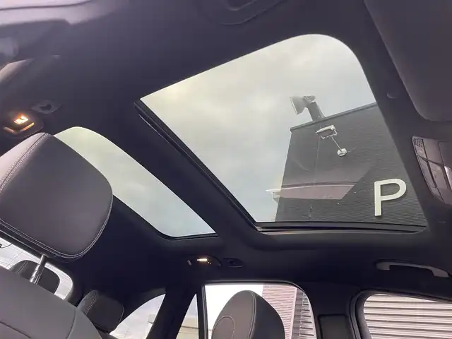 メルセデス・ベンツ ＧＬＣ２２０ d 4マチック AMGライン 山梨県 2020(令2)年 6.3万km 黒 後期　/Ｐサンルーフ　/レーダー　/ＡＣＣ　/ＢＳＡ/ＬＫＡ　/パイロットＡ　/ＨＵＤ　/純正メモリナビ　/全周囲Ｃ　/フルセグ　/黒半革　/シートＨ　Ｐシート　/マルチＢＬＥＤ　/Ａライト　/カープレイ　/保証書　/スペアＫ