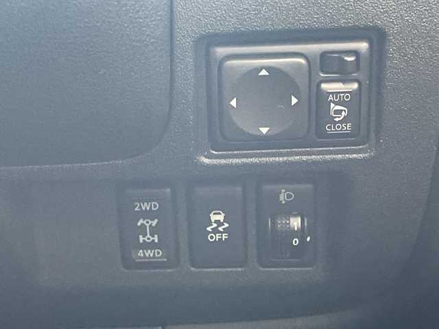 日産 マーチ 12X FOUR 秋田県 2015(平27)年 10万km ナイトベールパープル 社外ナビ/　TV/CD/DVD/ラジオ/ETC/2WD/4WD切り替えスイッチ/純正マット/横滑り防止スイッチ/夏タイヤAW付車載/スマートキー/プッシュスタート