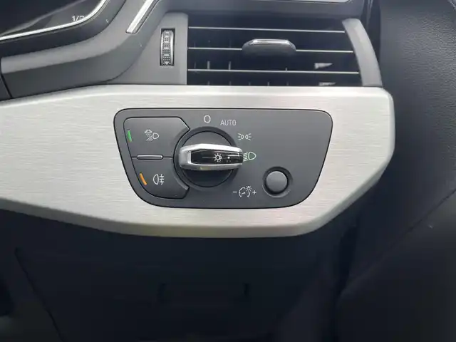 アウディ Ａ４ アバント2.0 TFSI クワトロ スポーツ Sライン P 山梨県 2016(平28)年 6.4万km ミトスブラックメタリック 純正メモリナビ/　（CD/DVD/Bluetooth/フルセグTV）/バーチャルCP/Bカメラ/Audiプレセンス/ACC/LKA/マトリクスLED/電動リアゲート/ETC/前後PDC
