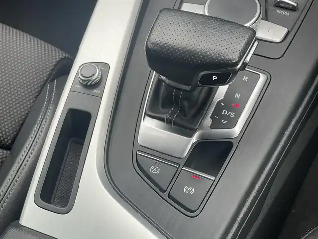 アウディ Ａ４ アバント2.0 TFSI クワトロ スポーツ Sライン P 山梨県 2016(平28)年 6.4万km ミトスブラックメタリック 純正メモリナビ/　（CD/DVD/Bluetooth/フルセグTV）/バーチャルCP/Bカメラ/Audiプレセンス/ACC/LKA/マトリクスLED/電動リアゲート/ETC/前後PDC