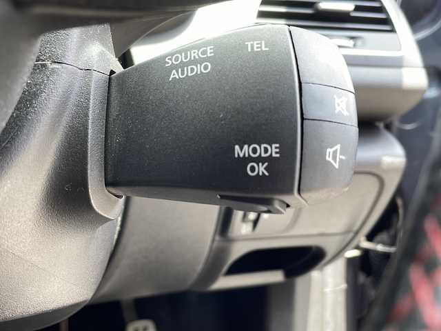 ルノー メガーヌ ルノー スポール 福岡県 2019(平31)年 3.3万km グリカシオペM ワンオーナー　/クルーズコントロール　/前方純正ドライブレコーダー　/ＥＴＣ　/ＭＴモード付ＡＴ車/パーキングアシスト　/前席シートヒーター　/メーカーナビ【Ｂｌｏｏｔｏｏｔｈ・ラジオ】　/前後コーナーセンサー/アイドリングストップ/レーンキープアシスト/バックカメラ/USBポート/スマートキー/スペアキー1本/プッシュスタート/純正フロアマット/純正アルミホイール/前席エアバック/保証書/取扱説明書
